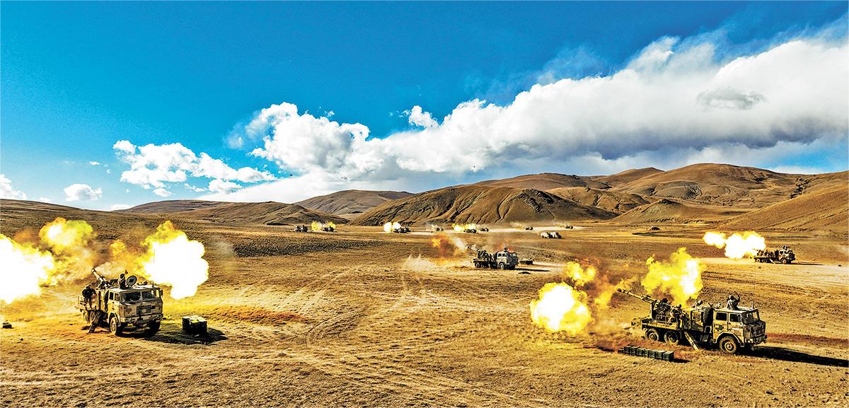 第77集團(tuán)軍某旅開展實(shí)彈射擊訓(xùn)練。孫浩寧攝.jpg