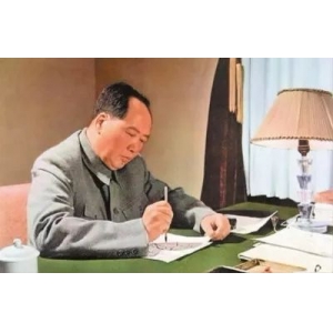毛主席給聶榮臻將軍的信，寫(xiě)得更加輕快，更加流暢，每一句話都有